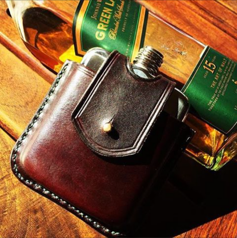Scottish Heritage Leather Flask Gift Set